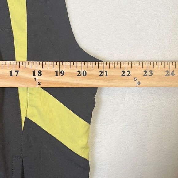 Adidas Taylor‎ Made clima wind proof sleeveless jacket- Women Small - Picture 3 of 7